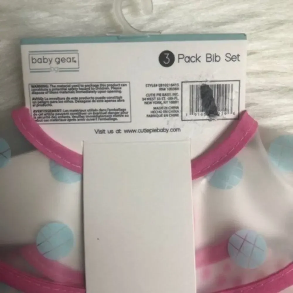 Baby Gear Three Pack Easy Clean Up Bib Set